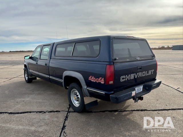 Image of Chevrolet 3500 equipment image 2