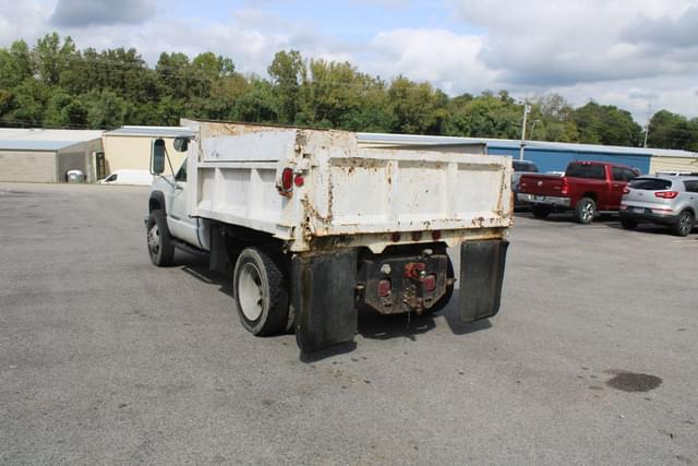 Image of Chevrolet 3500HD equipment image 4