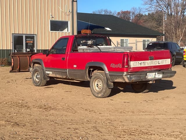 Image of Chevrolet 3500 equipment image 2