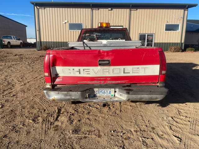 Image of Chevrolet 3500 equipment image 3