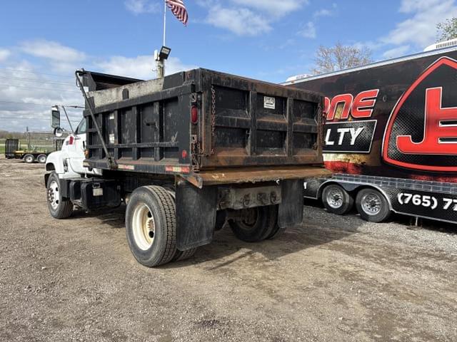 Image of Chevrolet 6500 equipment image 2
