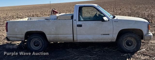 Image of Chevrolet C2500 equipment image 3