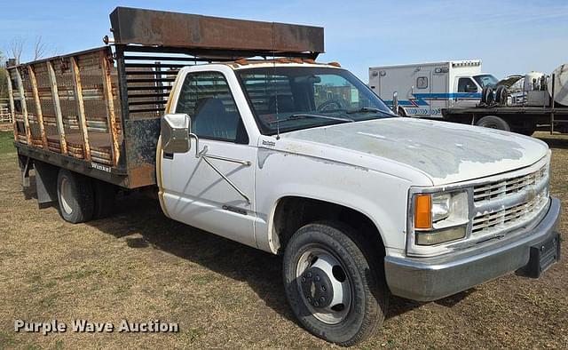 Image of Chevrolet C3500 equipment image 2