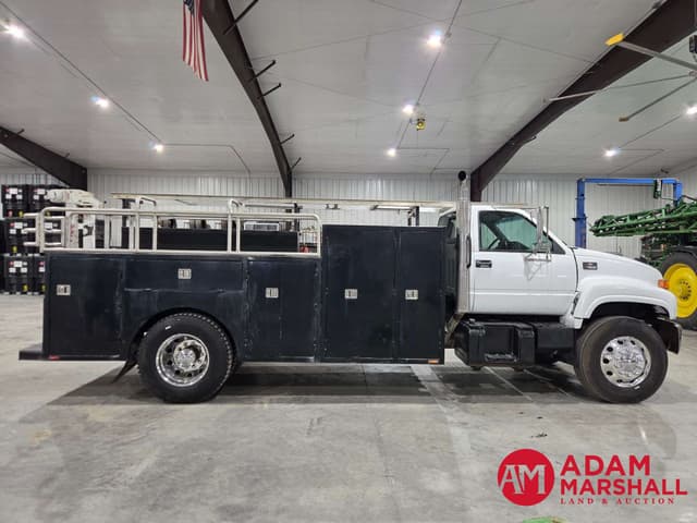Image of Chevrolet C7500 equipment image 2