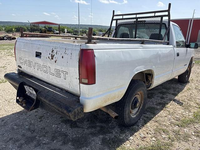 Image of Chevrolet Cheyenne 2500 equipment image 4