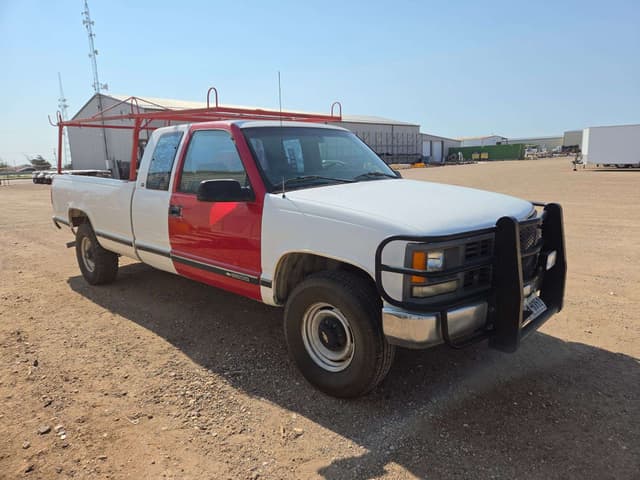 Image of Chevrolet 2500 equipment image 1