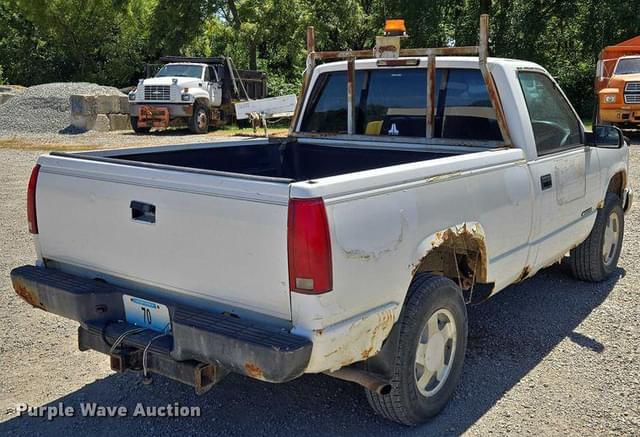 Image of Chevrolet K1500 equipment image 4