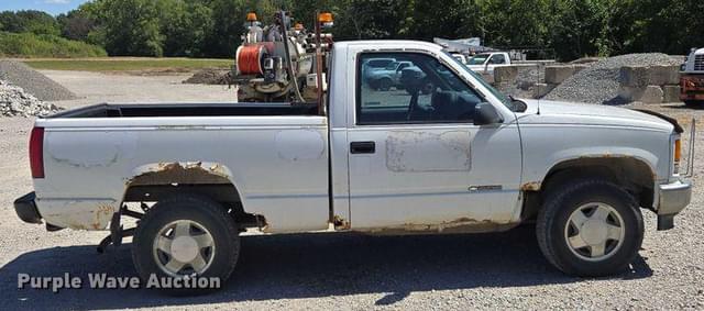 Image of Chevrolet K1500 equipment image 3