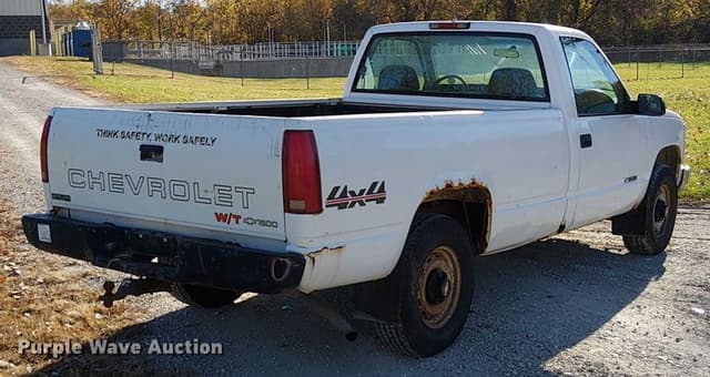 Image of Chevrolet K1500 equipment image 4