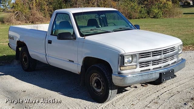 Image of Chevrolet K1500 equipment image 2