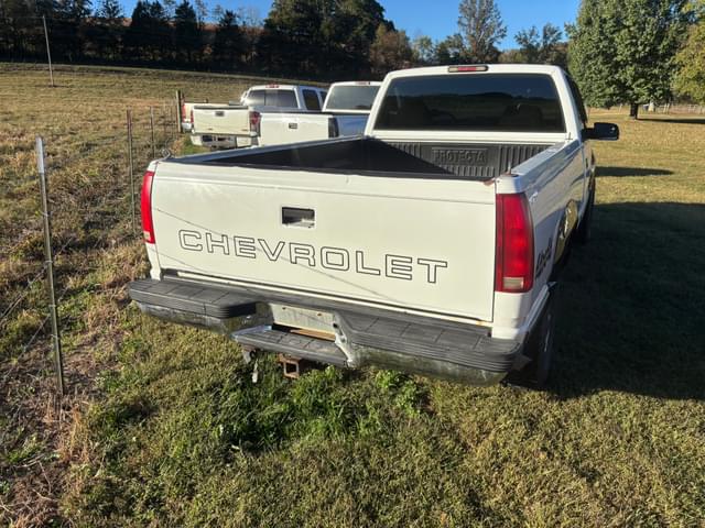 Image of Chevrolet K2500 equipment image 4