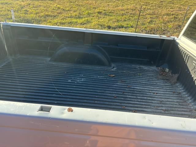 Image of Chevrolet K2500 equipment image 3