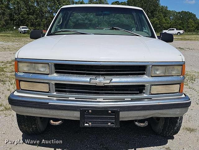 Image of Chevrolet K2500 equipment image 1