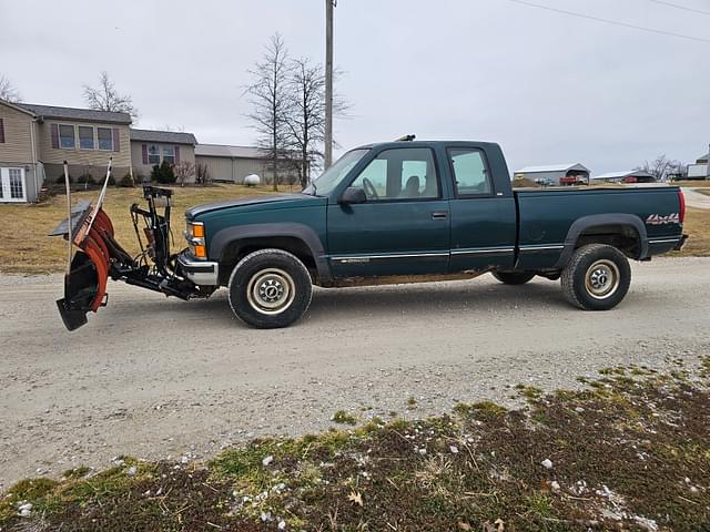 Image of Chevrolet K2500 equipment image 3