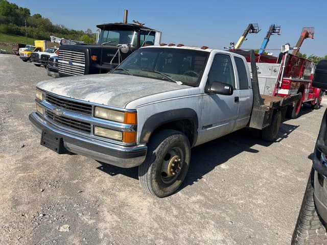 Image of Chevrolet 3500 equipment image 1