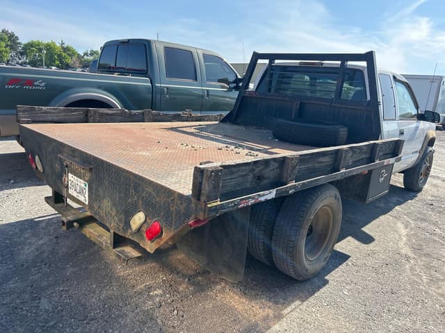 Image of Chevrolet 3500 equipment image 3