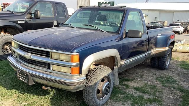 Image of Chevrolet 3500 equipment image 1