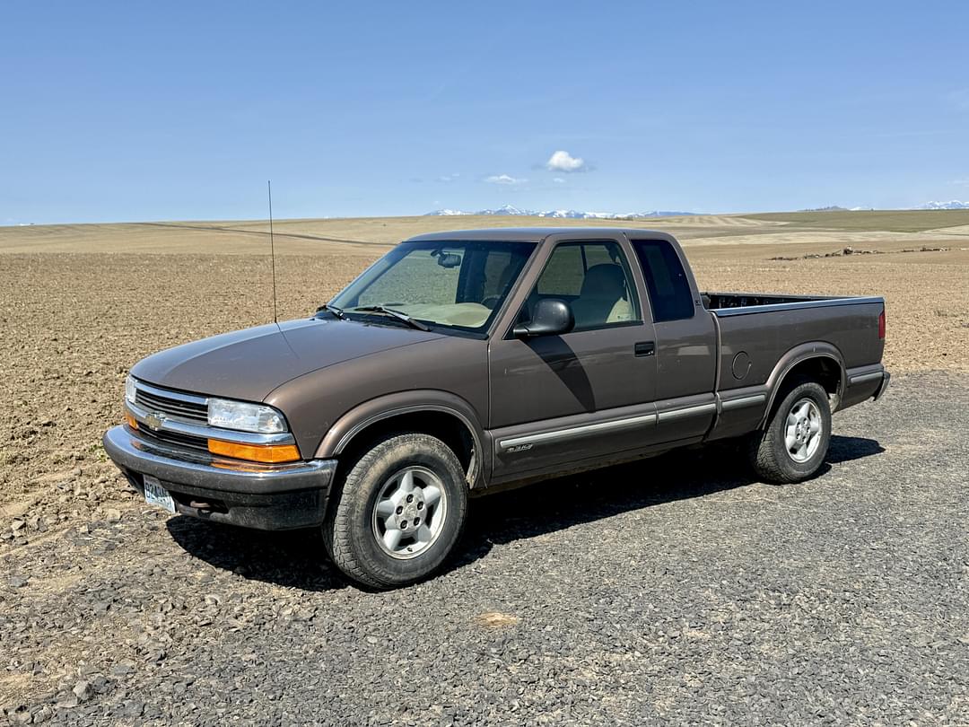 Image of Chevrolet S-10 Primary image