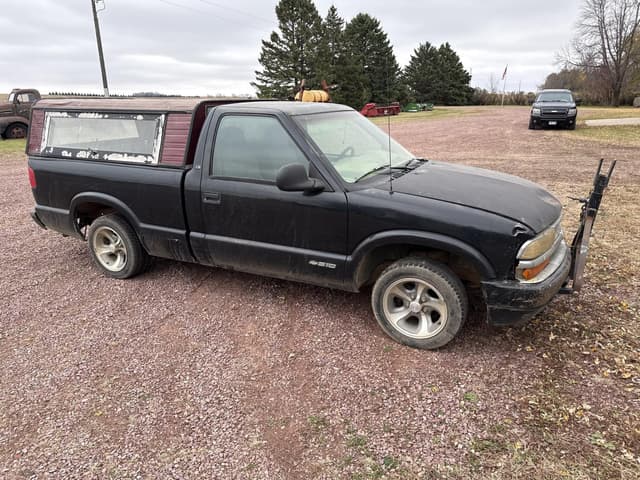 Image of Chevrolet S10 equipment image 4