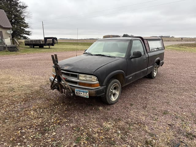 Image of Chevrolet S10 equipment image 2