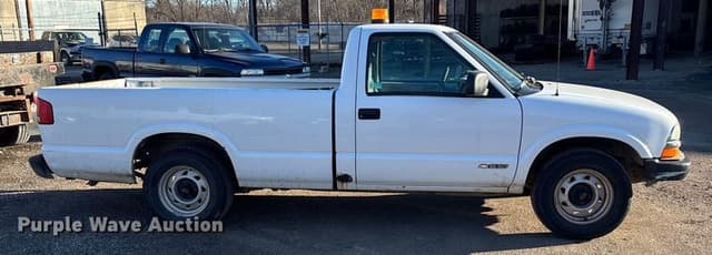 Image of Chevrolet S10 equipment image 3