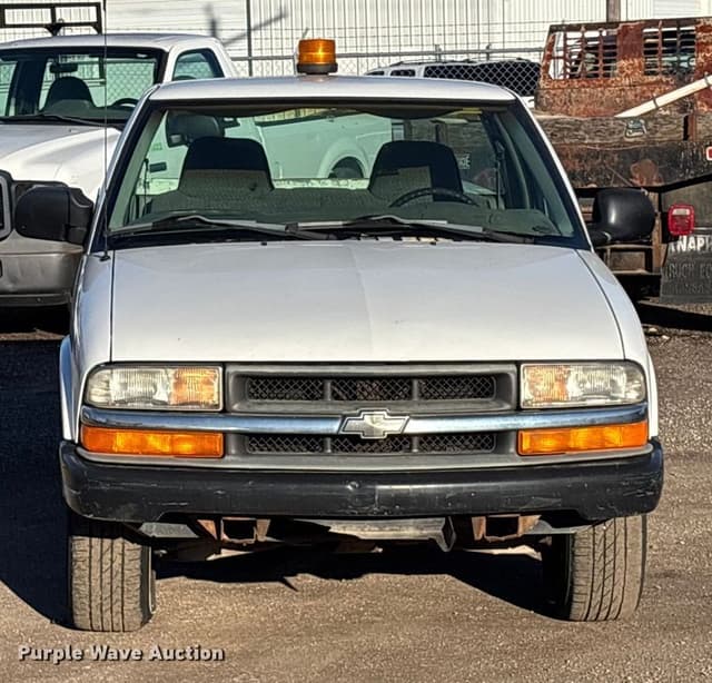 Image of Chevrolet S10 equipment image 1