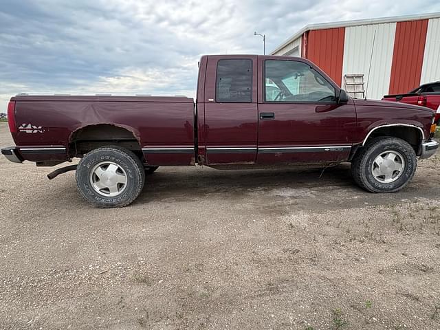 Image of Chevrolet 1500 equipment image 4