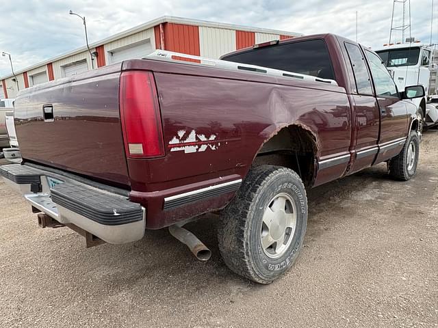 Image of Chevrolet 1500 equipment image 3