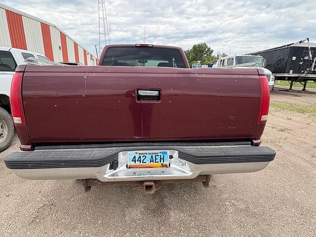 Image of Chevrolet 1500 equipment image 2