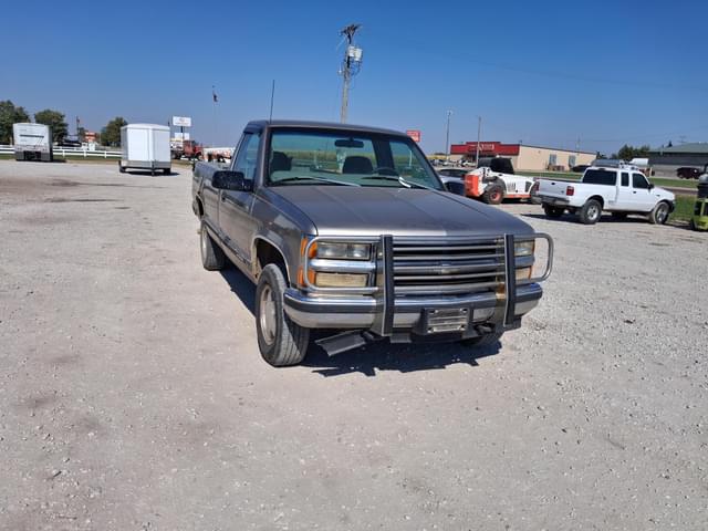 Image of Chevrolet 1500 equipment image 2