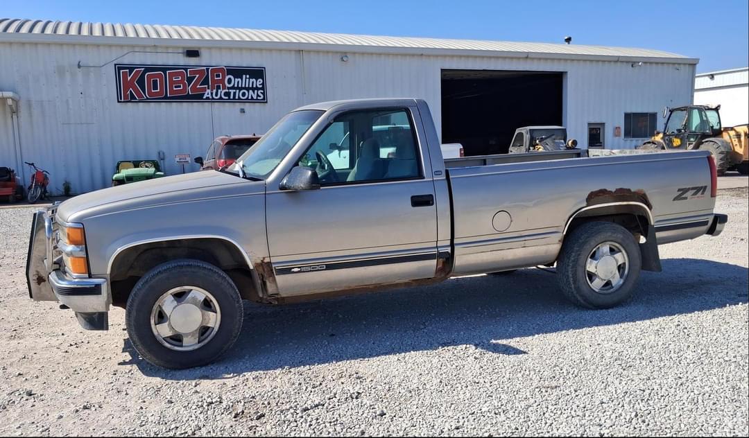 Image of Chevrolet 1500 Primary image
