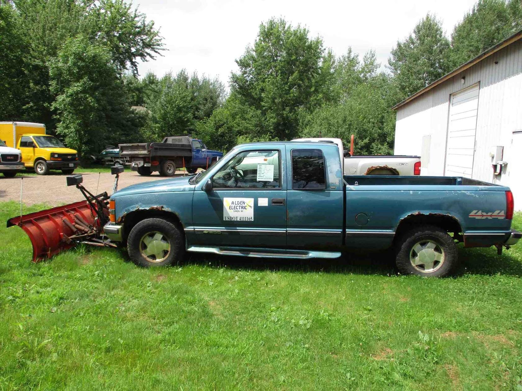 1998 Chevrolet 1500 Equipment Image0