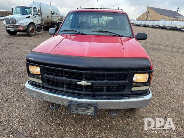 Image of Chevrolet 2500 equipment image 2