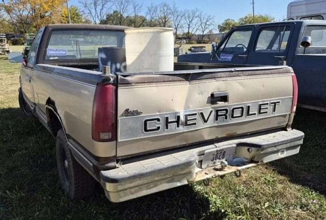 Image of Chevrolet Silverado equipment image 4