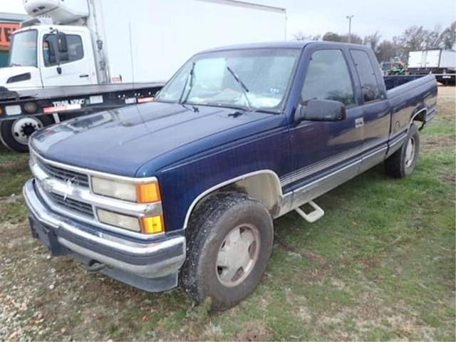 Image of Chevrolet 1500 equipment image 1