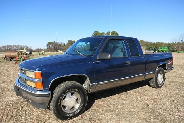 Image of Chevrolet 1500 equipment image 1