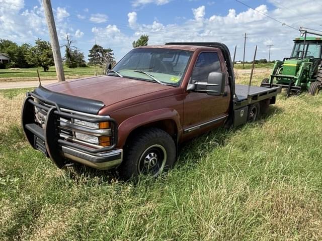 Image of Chevrolet 2500 equipment image 3