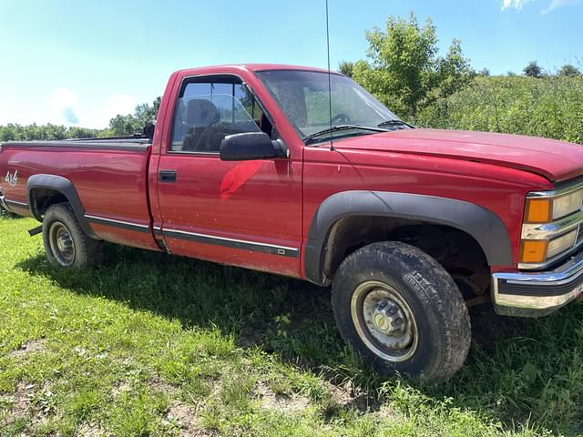 Image of Chevrolet 2500 equipment image 1