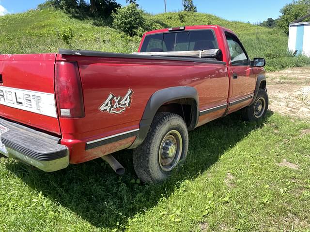 Image of Chevrolet 2500 equipment image 4