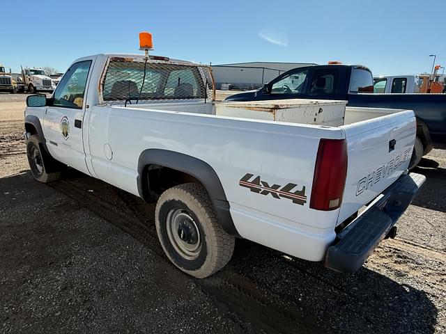 Image of Chevrolet 2500 equipment image 1