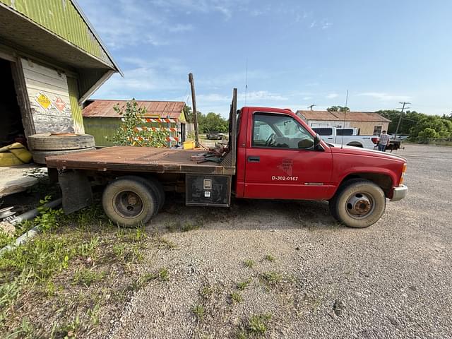 Image of Chevrolet 3500 equipment image 1