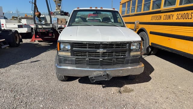 Image of Chevrolet 3500 equipment image 1