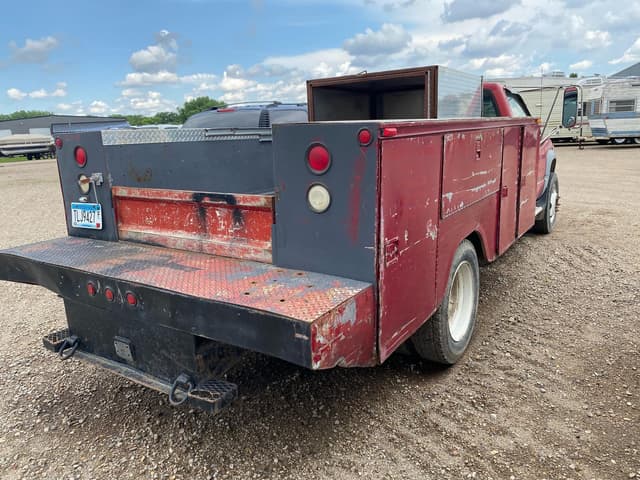 Image of Chevrolet 3500HD equipment image 3