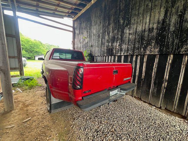 Image of Chevrolet C3500 equipment image 4