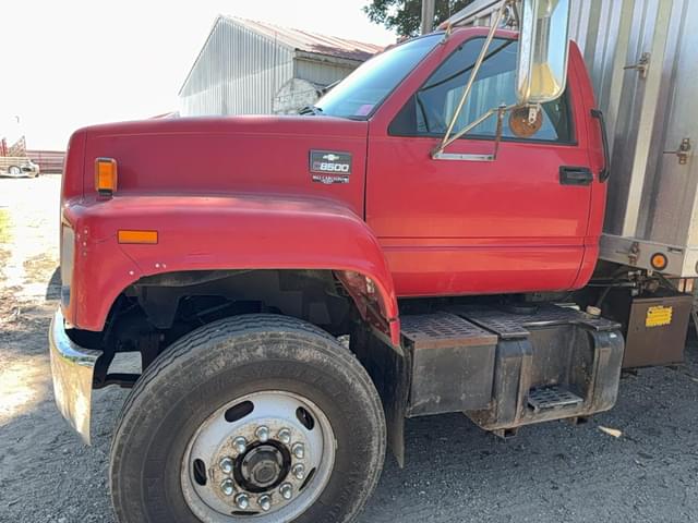 Image of Chevrolet C8500 equipment image 1