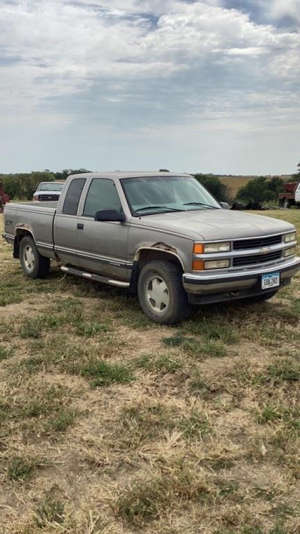Image of Chevrolet 1500 equipment image 2