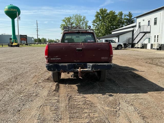 Image of GMC 2500 equipment image 3