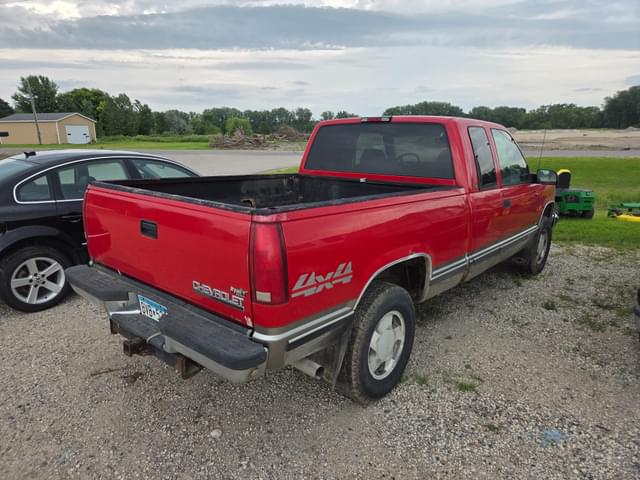 Image of Chevrolet K1500 equipment image 2