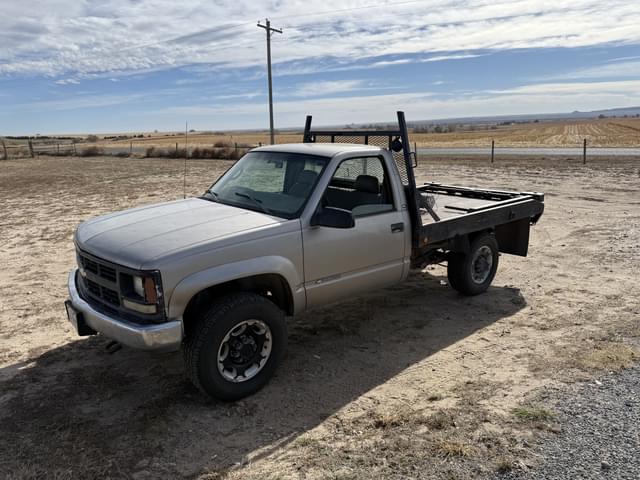 Image of Chevrolet K2500 equipment image 1