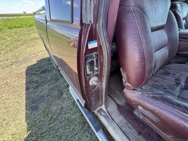 Image of Chevrolet 1500 equipment image 4